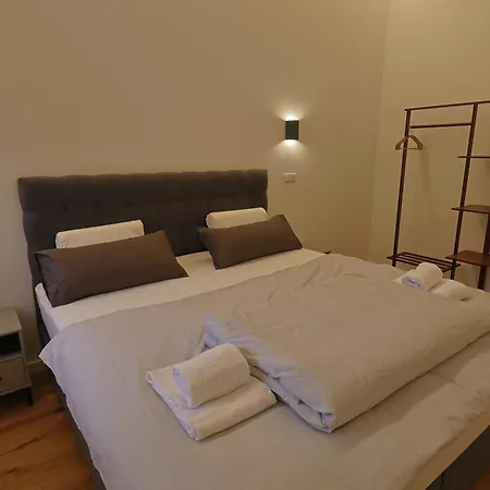 Aparthotel Ausblick I Modern, Zentral, Zum Wohlfuehlen I 5 Min Zu Fuss Zu Therme, Kurpark & I Wlan, Parkplatz Inklusive I Kontaktloser Check-in