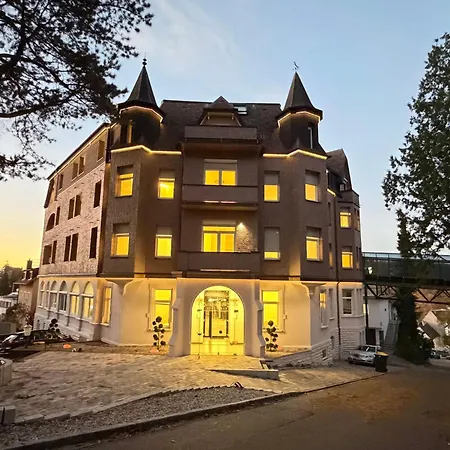 Ausblick I Modern, Zentral, Zum Wohlfuehlen I 5 Min Zu Fuss Zu Therme, Kurpark & I Wlan, Parkplatz Inklusive I Kontaktloser Check-in Aparthotel