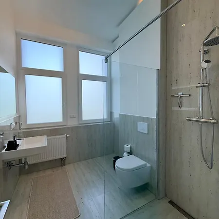 Ausblick I Modern, Zentral, Zum Wohlfuehlen I 5 Min Zu Fuss Zu Therme, Kurpark & I Wlan, Parkplatz Inklusive I Kontaktloser Check-in Aparthotel Badenweiler